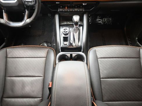 Used 2023 GMC Canyon AT4 w/ AT4 Premium Package image 27