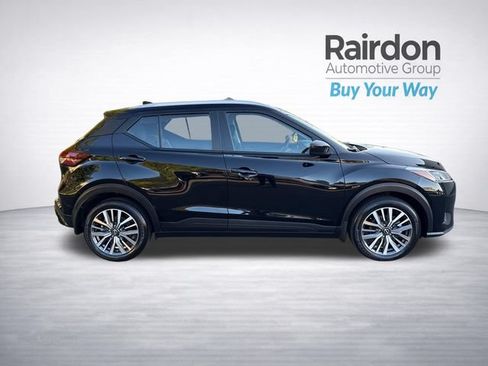 Used 2023 Nissan Kicks SV FWD image 8