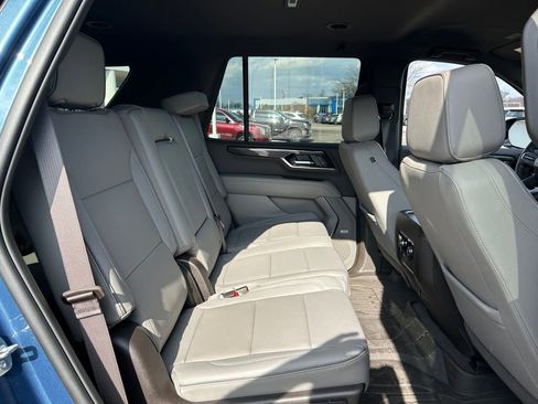 Used 2025 GMC Yukon Elevation AWD/4WD image 25