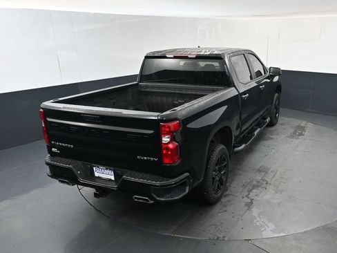 Used 2023 Chevrolet Silverado 1500 Custom Trail Boss AWD/4WD image 32