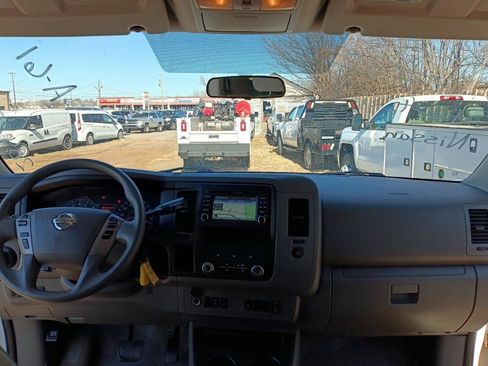 Used 2016 Nissan NV 3500 SV w/ SV Technology Package image 20