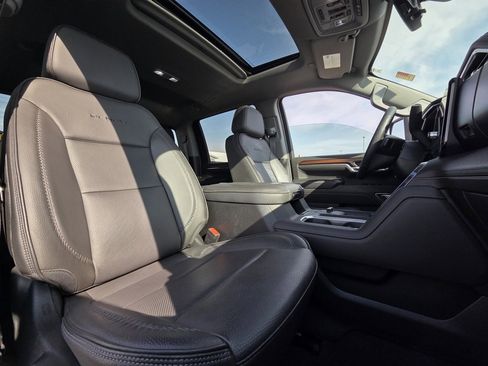 Used 2024 GMC Sierra 2500 Denali w/ Denali Reserve Package image 30