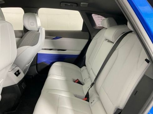 New 2026 Cadillac Optiq Luxury 1 w/ LPO, Floor Liner Package AWD/4WD image 32
