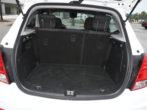 Used 2020 Chevrolet Trax LS w/ Tint and Cruise Package FWD image 16