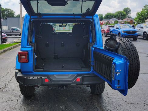 Used 2021 Jeep Wrangler Unlimited Sport AWD/4WD image 9