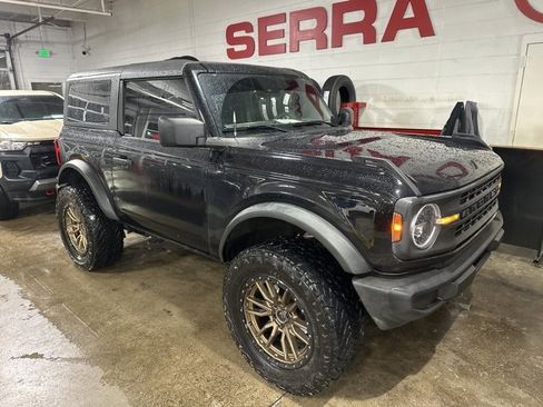 Used 2021 Ford Bronco Base image 3