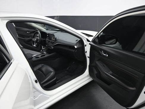 Used 2021 Nissan Altima 2.5 SR w/ SR Premium Package FWD image 20