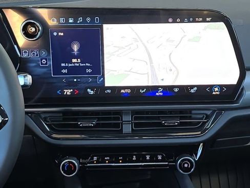 New 2026 Chevrolet Equinox EV RS image 13