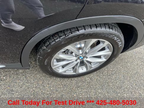 Used 2018 BMW X3 xDrive30i w/ Executive Package AWD/4WD image 11