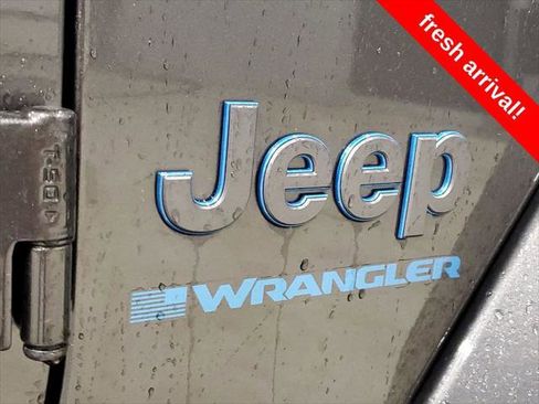 Certified 2025 Jeep Wrangler Unlimited Sahara AWD/4WD image 6