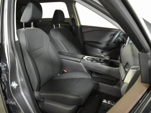 Used 2023 Nissan Rogue S image 30