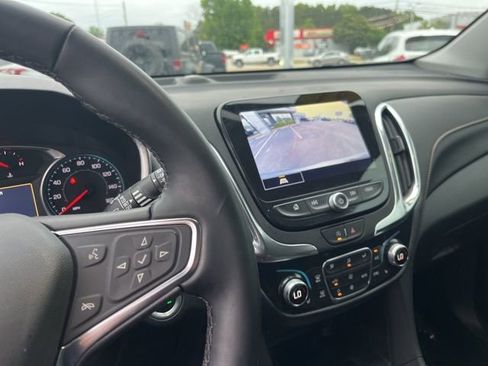 Used 2024 Chevrolet Equinox Premier FWD image 23