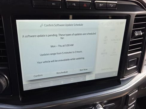 Used 2022 Ford F150 Lariat AWD/4WD image 23