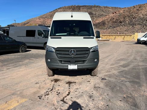 New 2026 Mercedes-Benz Sprinter 2500 image 8