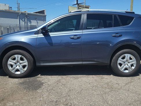 Used 2013 Toyota RAV4 LE FWD image 6