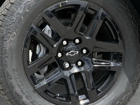 New 2026 Chevrolet Silverado 1500 LT Trail Boss w/ LT Trail Boss Premium Package AWD/4WD image 9