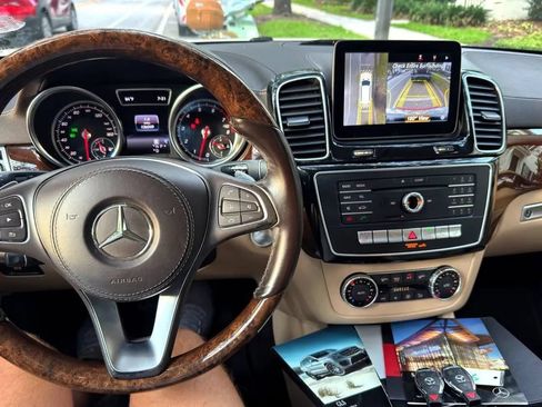 Used 2018 Mercedes-Benz GLS 450 4MATIC image 9