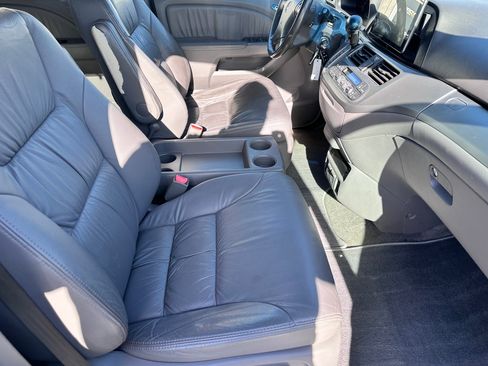 Used 2010 Honda Odyssey EX-L image 11
