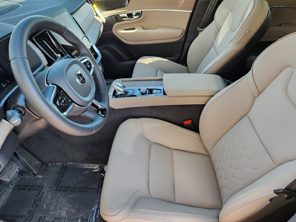 New 2027 Volvo XC90 T8 Plus AWD/4WD image 4