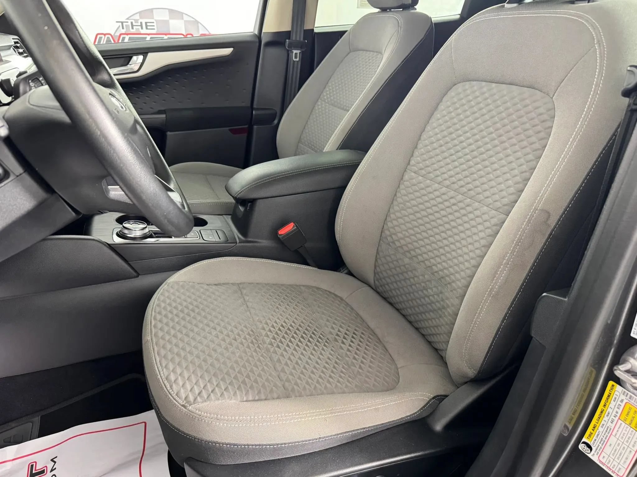 Used 2020 Ford Escape SE AWD/4WD image 32