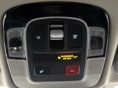 Used 2025 Hyundai Tucson Limited image 28