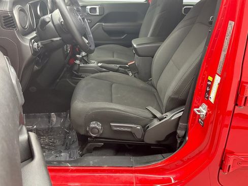 Used 2022 Jeep Gladiator Sport AWD/4WD image 11