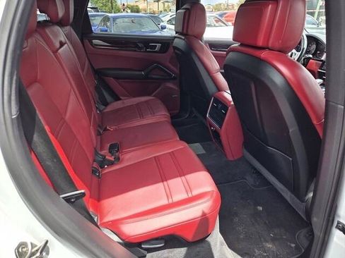 Used 2019 Porsche Cayenne AWD/4WD image 22