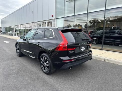 Used 2019 Volvo XC60 T5 Momentum w/ Multimedia Package AWD/4WD image 3