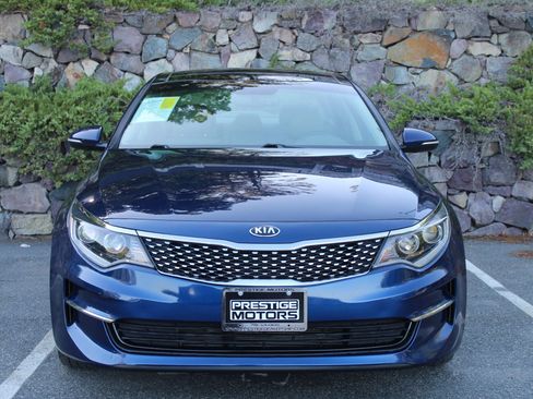 Used 2017 Kia Optima EX w/ Premium Package FWD image 3