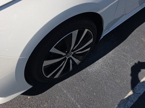 Used 2022 Nissan Altima 2.5 SR FWD image 3