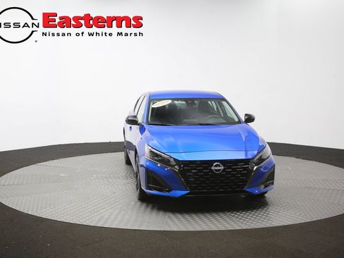 Used 2025 Nissan Altima 2.5 SR FWD image 52