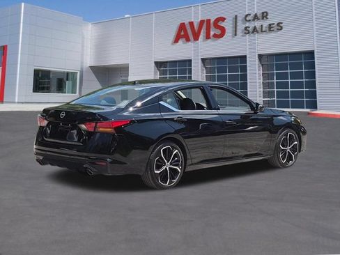 Used 2025 Nissan Altima 2.5 SR FWD image 6