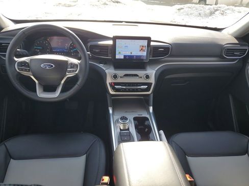 Certified 2023 Ford Explorer XLT w/ Equipment Group 202A image 10