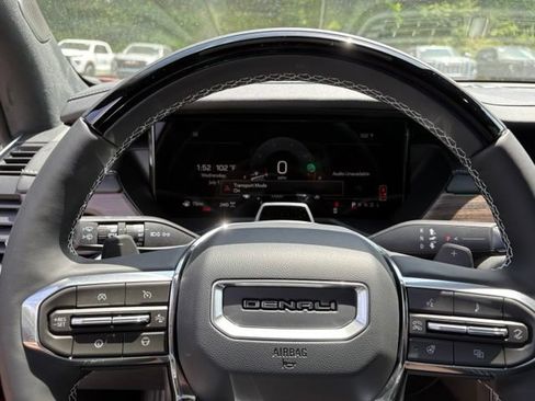New 2026 GMC Acadia Denali Ultimate AWD/4WD image 10