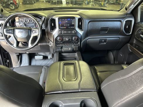 Used 2020 Chevrolet Silverado 1500 RST w/ Texas Edition AWD/4WD image 9
