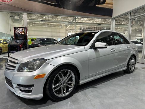 Used 2013 Mercedes-Benz C 250 Sedan image 9