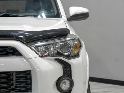 Used 2017 Toyota 4Runner SR5 RWD image 60