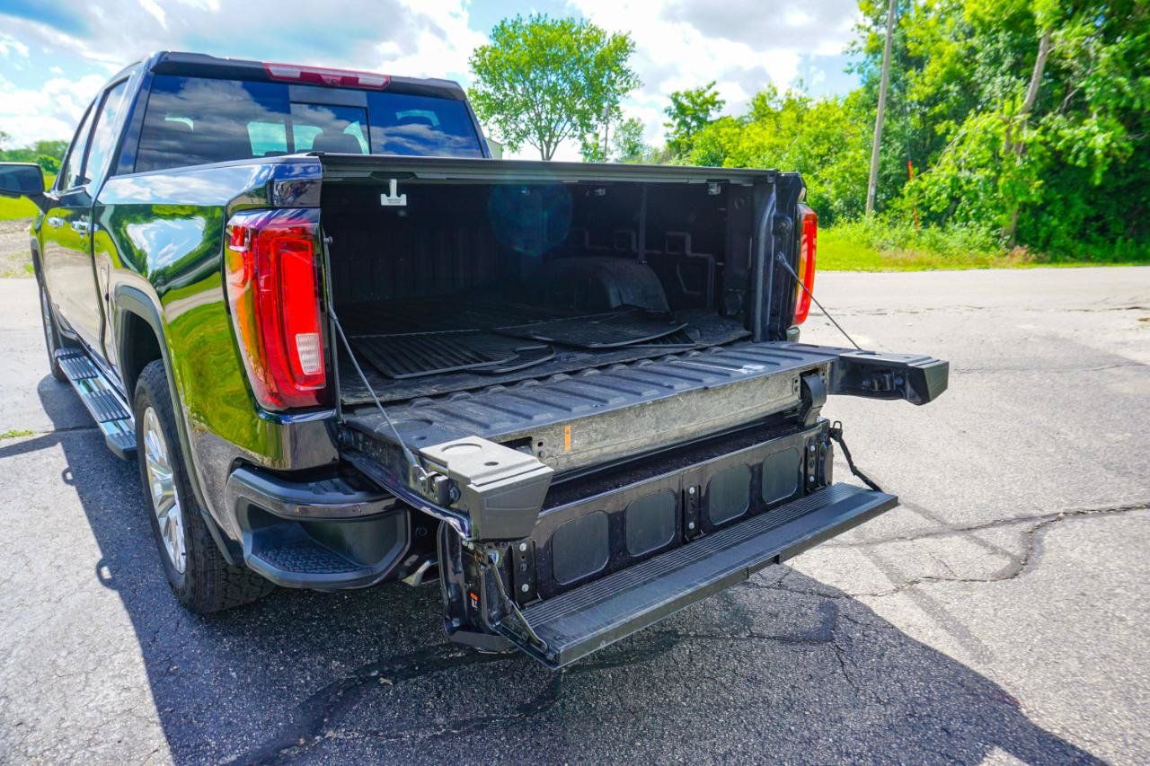 Used 2023 GMC Sierra 1500 Denali w/ Technology Package AWD/4WD image 10