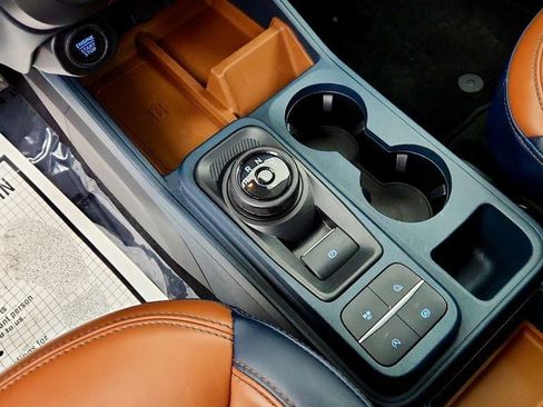 Used 2022 Ford Maverick Lariat w/ Lariat Luxury Package AWD/4WD image 16