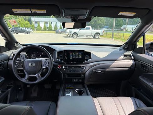 Certified 2024 Honda Passport TrailSport image 8