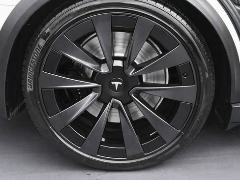 Used 2023 Tesla Model X AWD/4WD image 34