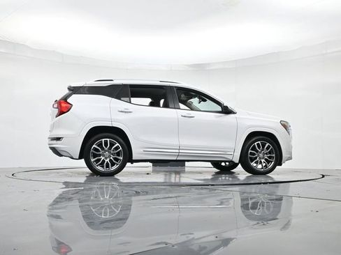 Used 2022 GMC Terrain Denali image 34