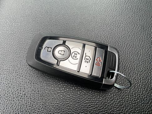 Used 2024 Ford Expedition Max XLT image 39