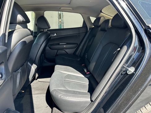 Used 2020 Kia Optima SE image 8