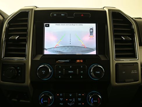 Used 2019 Ford F350 Lariat w/ Chrome Package image 30