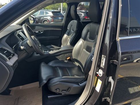 Certified 2024 Volvo XC90 T8 Ultimate w/ Protection Package Premier image 19