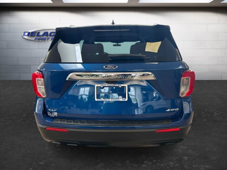 Used 2022 Ford Explorer XLT AWD/4WD image 4