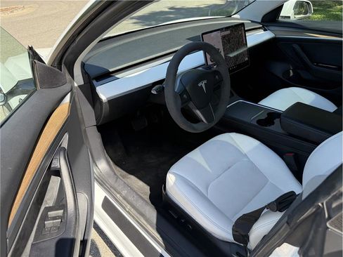 Used 2021 Tesla Model 3 Long Range AWD/4WD image 11