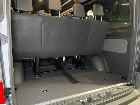 Used 2025 Mercedes-Benz Sprinter 2500 image 18
