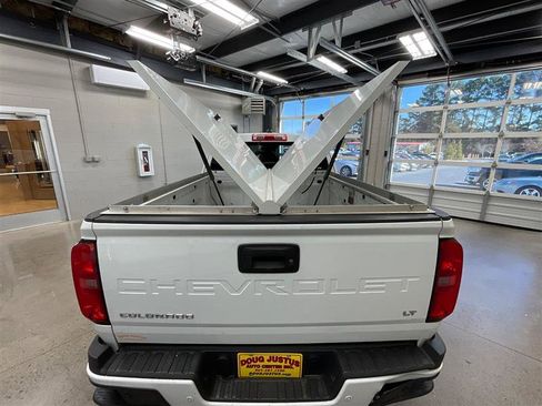 Used 2022 Chevrolet Colorado LT w/ Fleet Safety Package image 19